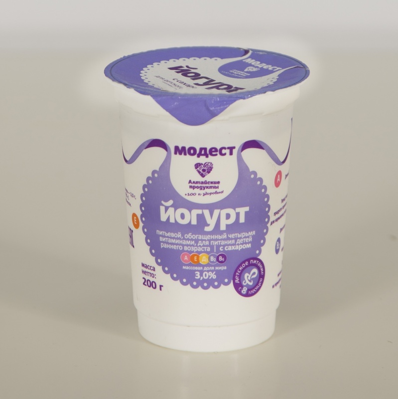 Йогурт питьевой обогащенный четырьмя витаминами для питания детей раннего возраста с сахаром (стакан)
