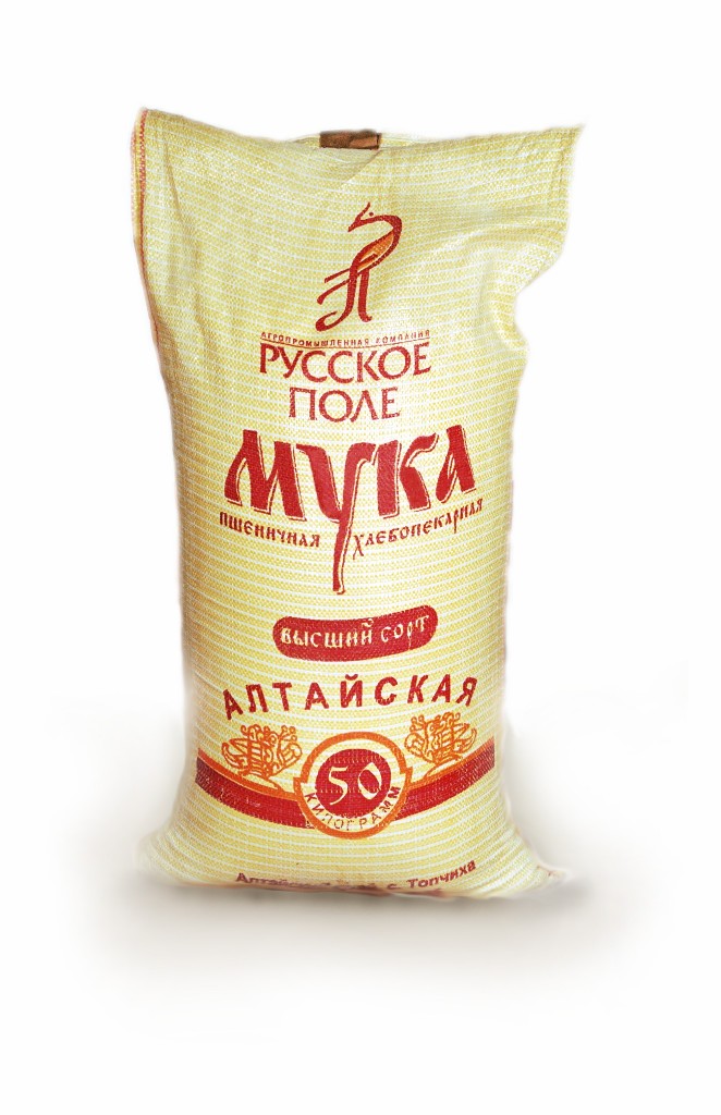 Мука пшеничная первый сорт под ТМ "Русское поле"